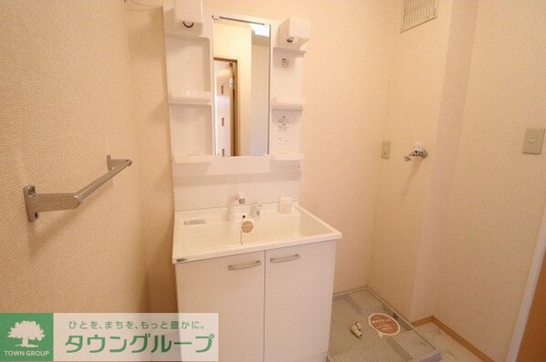 リビングタウン上野台 Dの物件内観写真